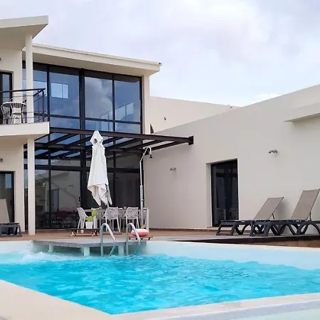 Villa El Erizo Nazaret
